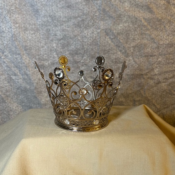 Bath & Body Works Crown Candle Holder - Picture 2 of 6